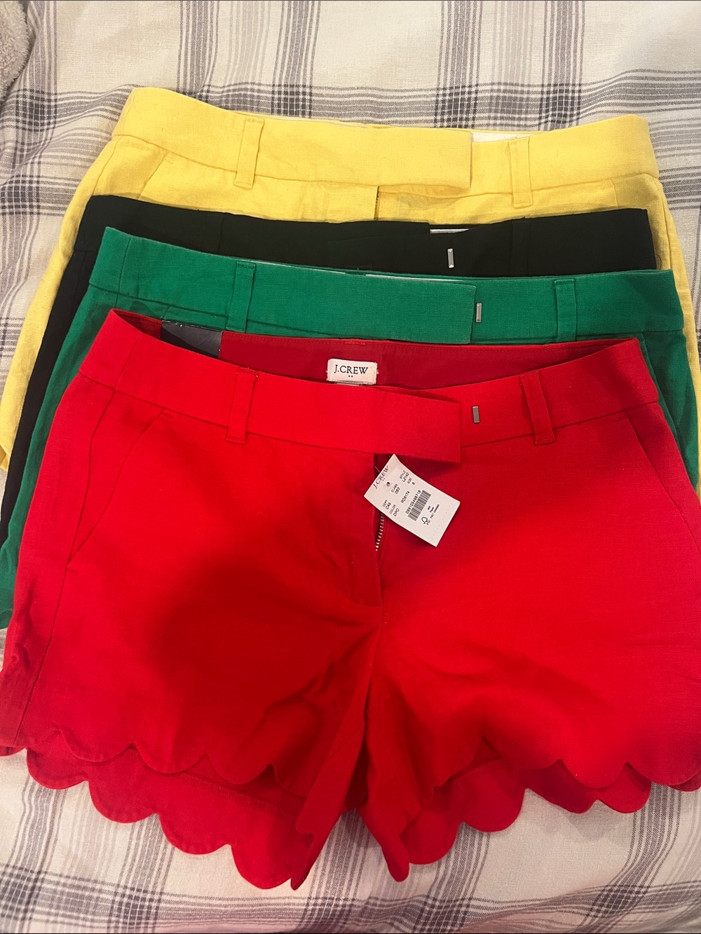 J. Crew Red Scalloped Hem Women’s Shorts - Picture 1 of 4